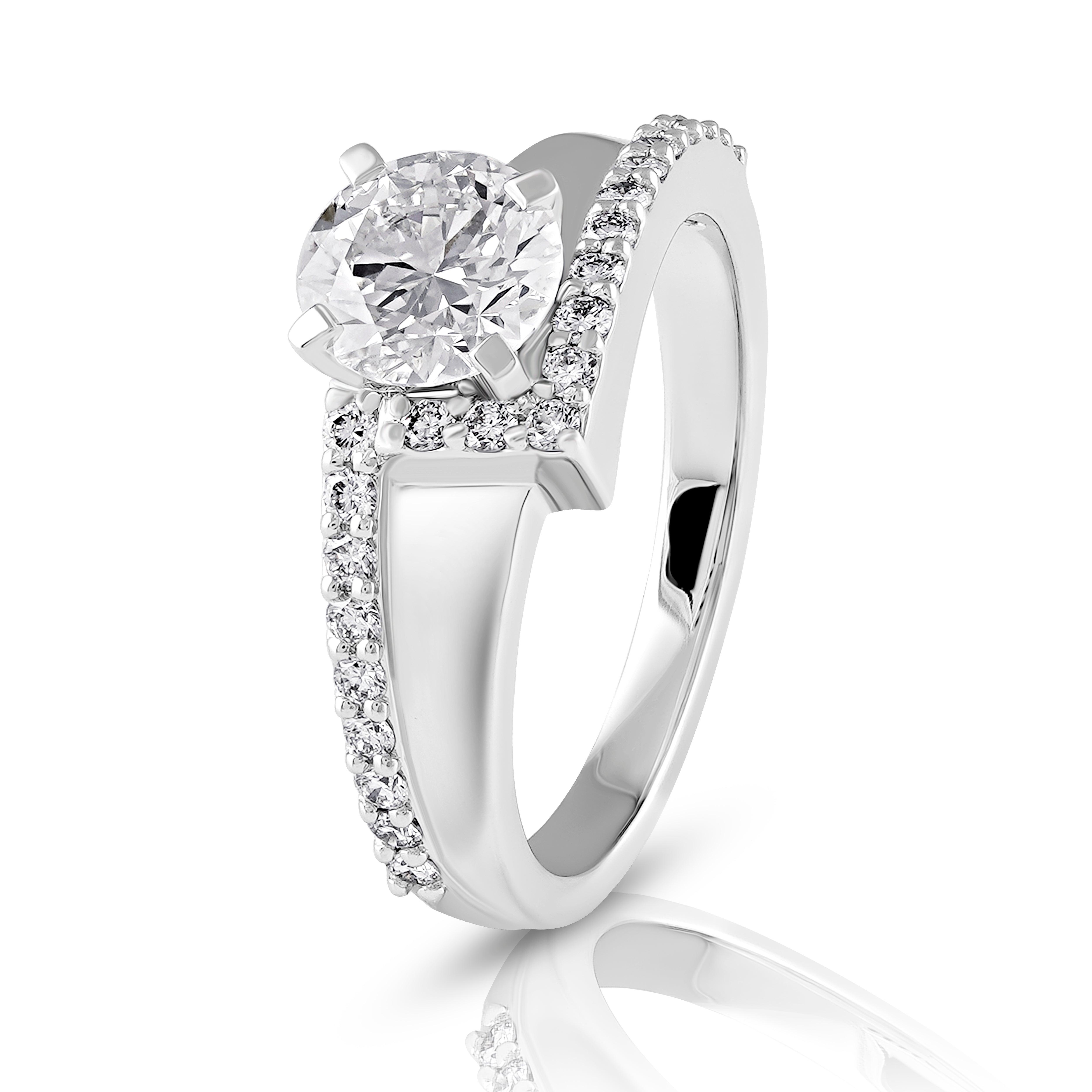 Luxe Crest Solitaire Ring